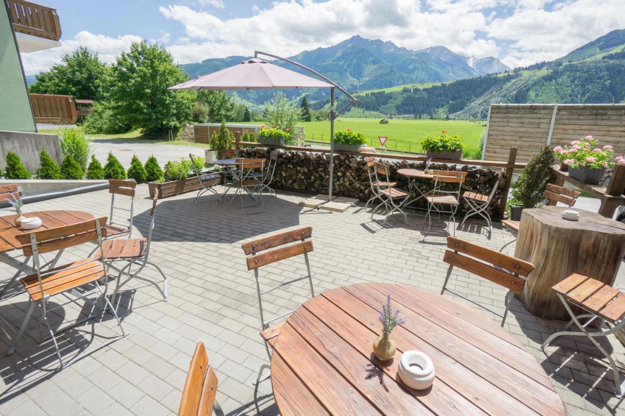 Praga Apartments & Restaurant Zell Am See-Kaprun Piesendorf Exterior foto